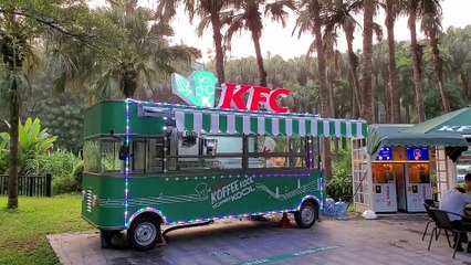 KFC goes green in Shenzhen, China; Fried chicken in the park
