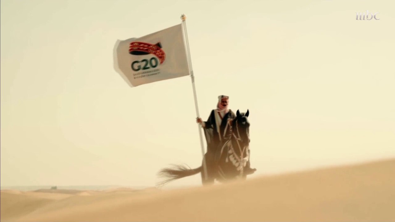 نجوم الوطن العربي من كافة المجالات يهنئون السعو...