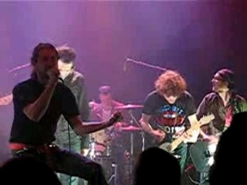 les fatals et les petites bourrettes-still loving you suite