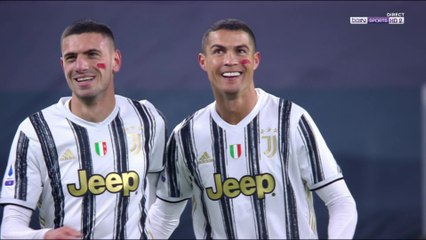 CR7 double la mise sur une volée à bout portant !