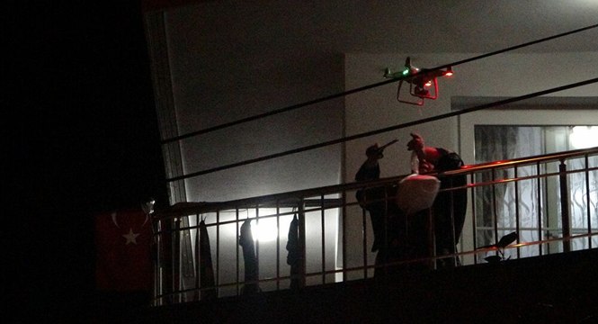 Adana'da drone ile şırdan ve ciğeri uçurarak evlere gönderdiler