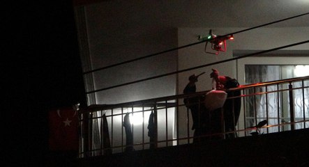 Adana'da drone ile şırdan ve ciğeri uçurarak evlere gönderdiler