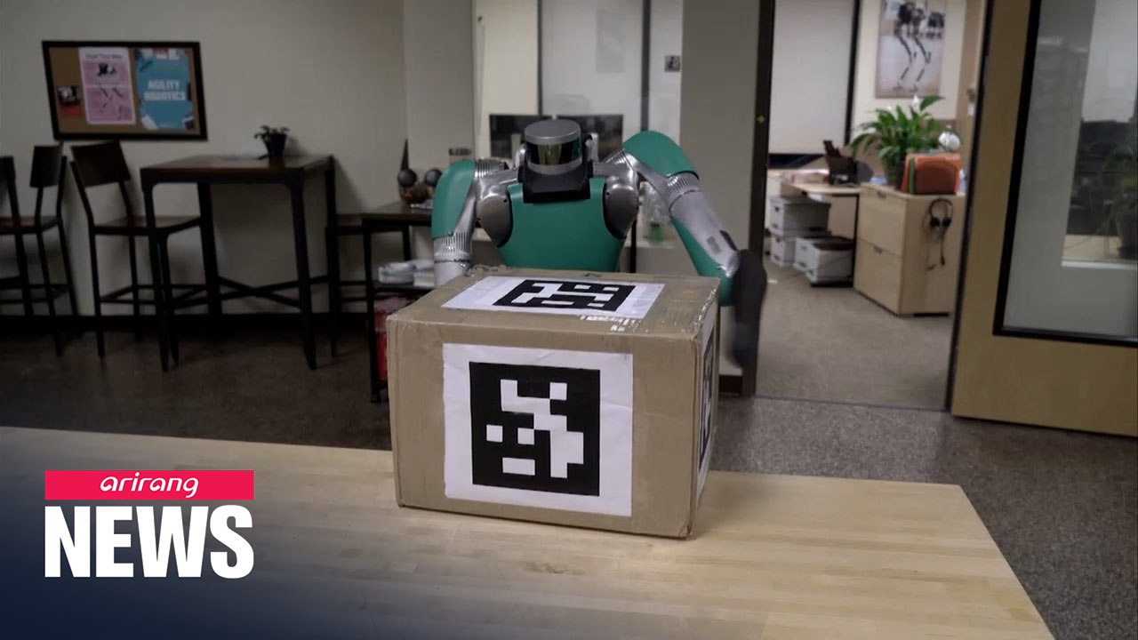 Self-driving vehicles, robots use AI to deliver post