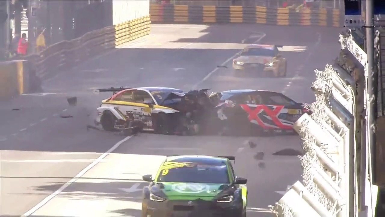 TCR China Macau 2020 Main Race Restart Wong Crash and Yang Xi  Wu Huge Crash