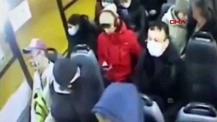 Rusya’da maske uyarısı yapan yolcu öldürüldü
