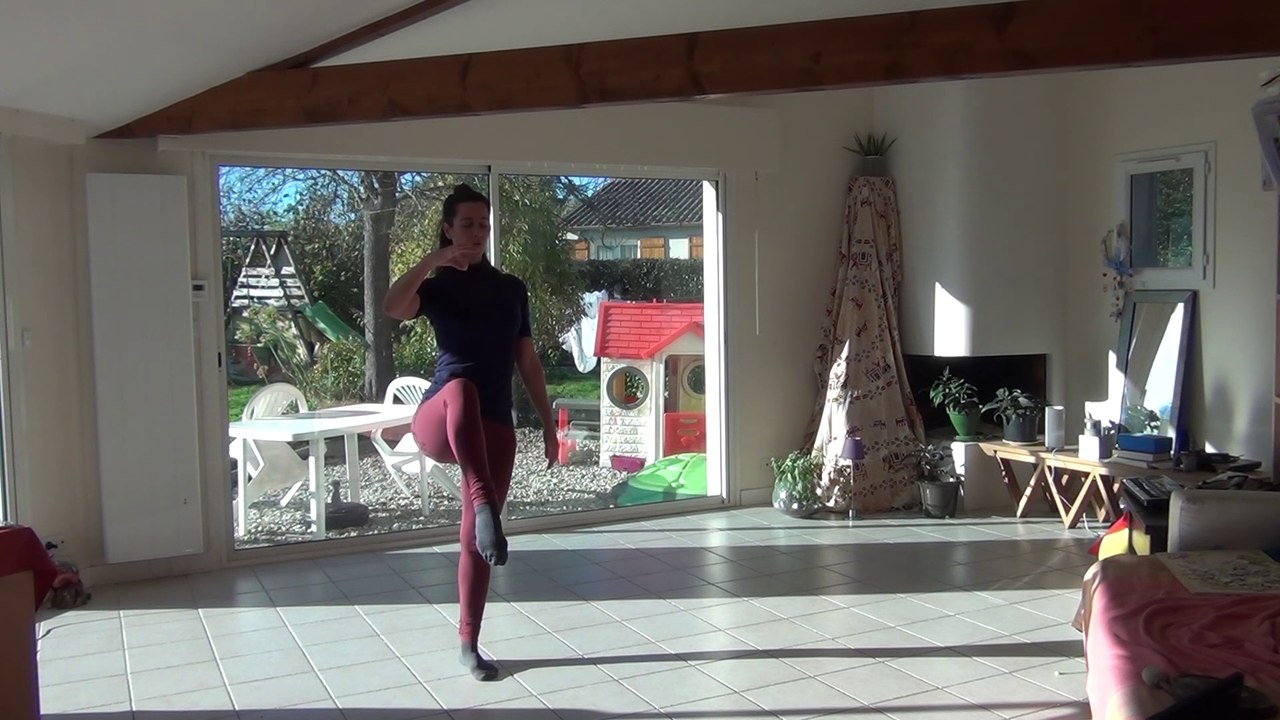 DANSE ENFANTS 1 DU 211020 DÉBUT A 2MN