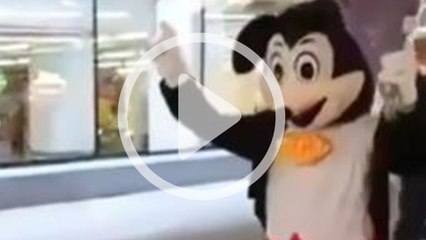 لاجىء سوري في بلجيكا يرحب بأفراد عائلته بطريقة غير مألوفة