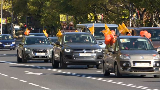 Miles de vehículos llenan las calles de más de 50 ciudades contra la 'ley Celaá'