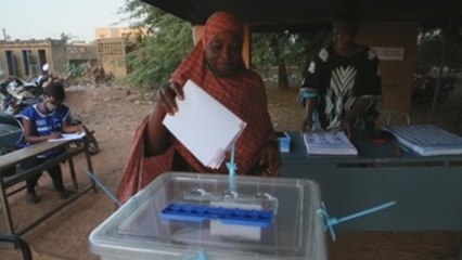 Las elecciones en Burkina Faso transcurren en calma pese a la inseguridad