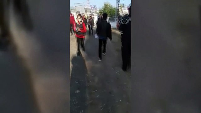 OSMANİYE - Polis, KPSS'ye geç kalan öğrenciler için seferber oldu
