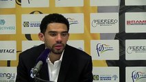 Bathiste Tchouaffe et Jimmy Djimrabaye après la finale de Leaders Cup perdue par Quimper à Fos