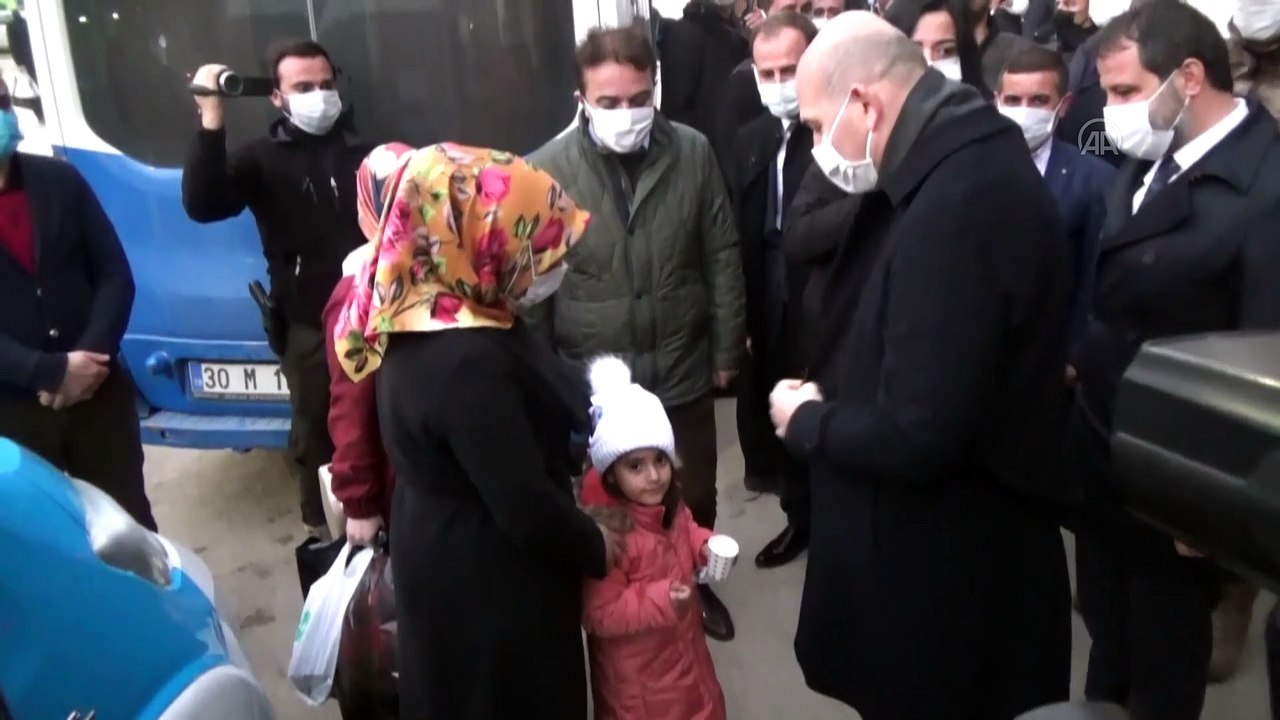 HAKKARİ - Bakan Soylu, Yüksekova'da esnafı ziyaret etti