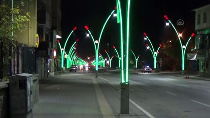 MUŞ - Sokağa çıkma kısıtlamasının ardından cadde ve sokaklar boş kaldı