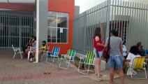 Pais passarão a noite na fila para garantir vaga na Escola da Transparência