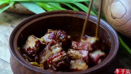 Teach you a hard dish that is stress-free even for hand-cuffed stars: Ribs with glutinous rice with lotus leaf