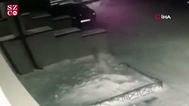 Rusya'da 4'ncü kattan düşen çocuğu yerdeki kar birikintisi kurtardı