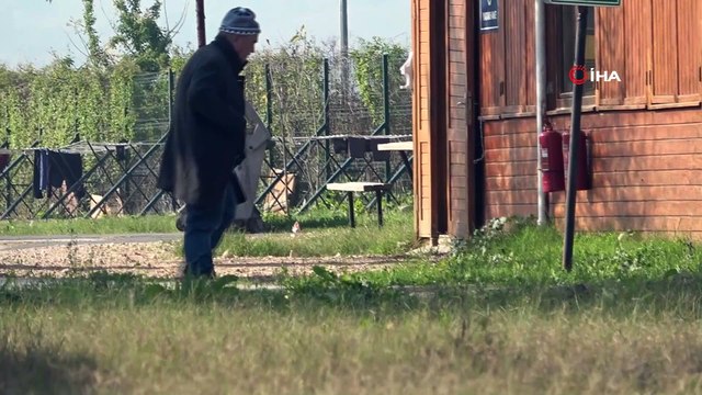 Hayat hikayesi dinleyenleri şaşırtıyor: 10 dil biliyor, 70’den fazla ülke gezdi, sokaklarda