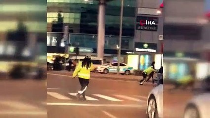 Görüntüler Bursa'dan! İmdadına polis yetişti...