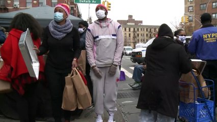 Des repas de Thanksgiving distribués aux New-Yorkais dans le besoin