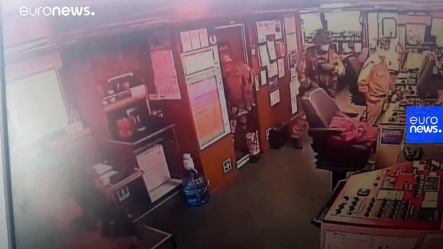 Alman savaş gemisi Libya'ya giden Türk kargo gemisini durdurarak 'silah araması' yaptı