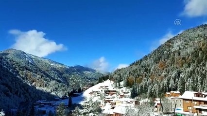 RİZE - Yüksek kesimlerde kar yağışı etkili oluyor