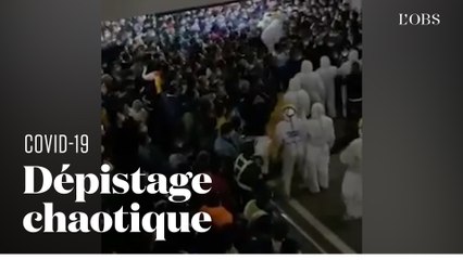 A l'aéroport de Shangai, un dépistage de masse du coronavirus tourne au chaos