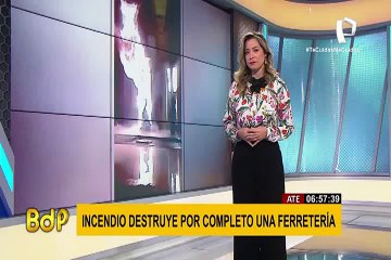 Incendio destruyó por completo una ferretería en Ate