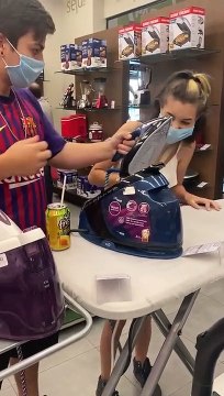 Femme vs Centrale vapeur