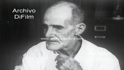 Periodista le pregunta a hombre si el es Martin Bormann 1967