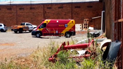 Homem fere o dedo em empresa no Jardim Gramado e é socorrido pelo Siate