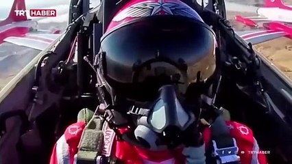 Türk Yıldızları Mardin semalarında gösteri uçuşu yaptı