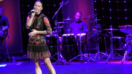 Péter Szabó Szilvia - Százszínű dal (Koncert Kecskemét 2020-11-03)