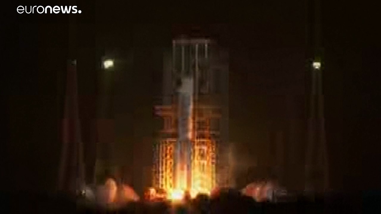 "Chang'e 5": China hat Raumschiff zum Mond gestartet