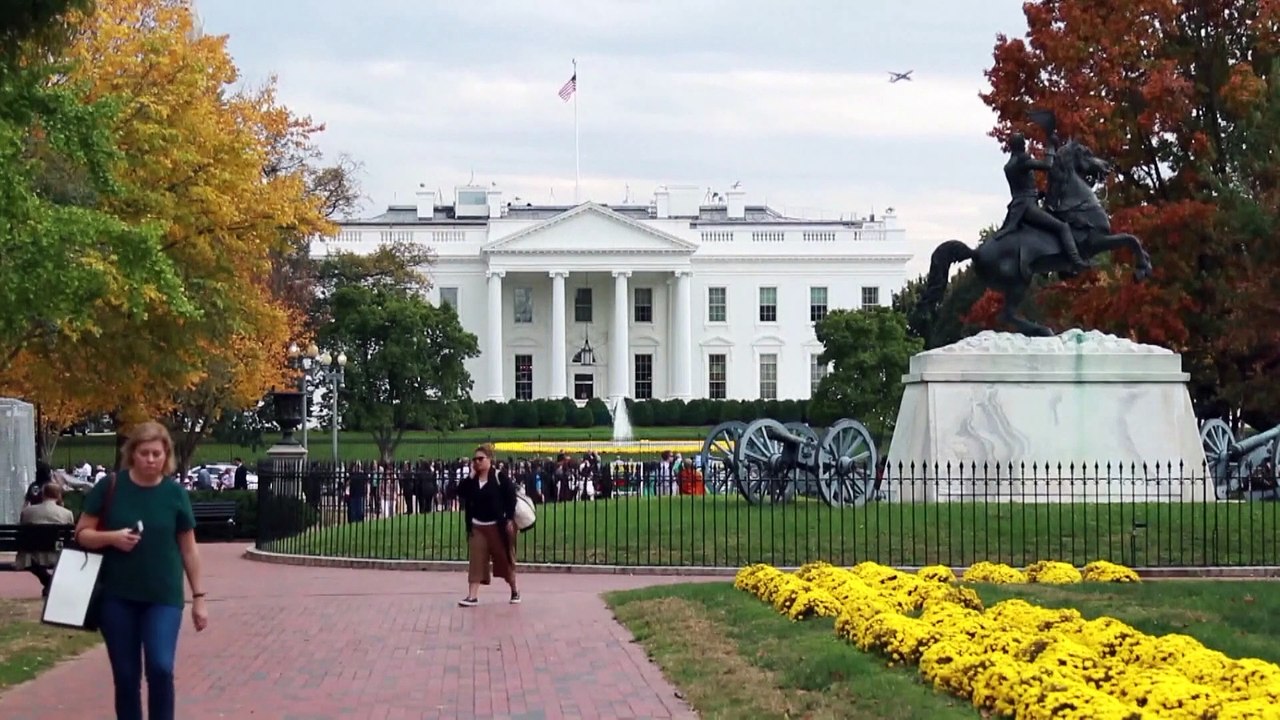 Trump macht Weg für Biden frei, bleibt aber kämpferisch