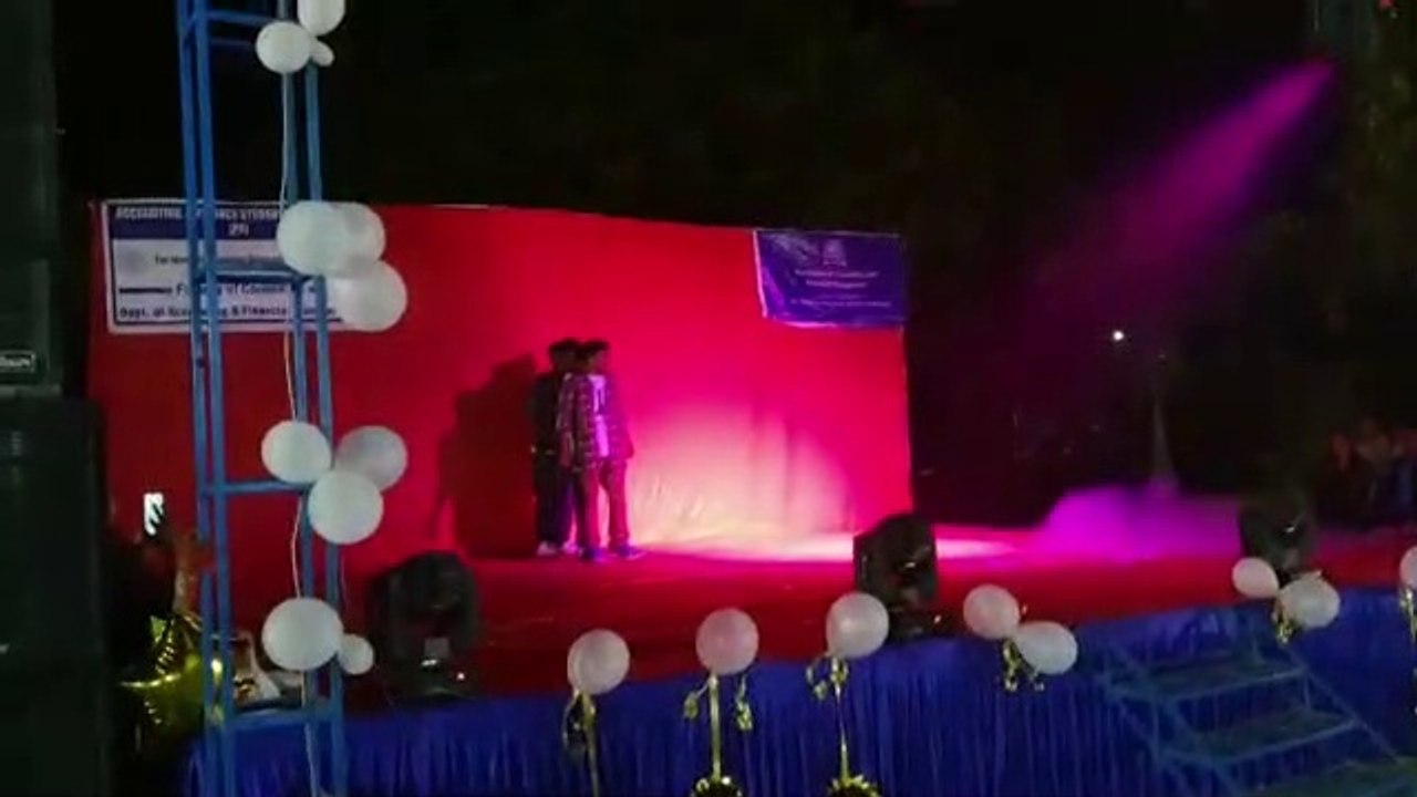 Dance  perfermance .