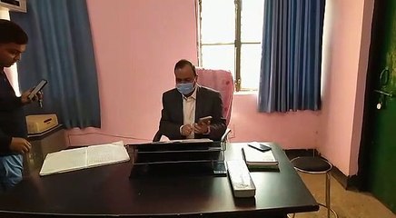 लखीमपुर खीरी- एसडीएम पहुँचे सामुदायिक स्वास्थ्य केंद्र, मचा हड़कंप