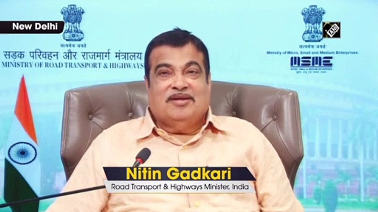 Nitin Gadkari urges automakers to introduce flex-fuel engines in country