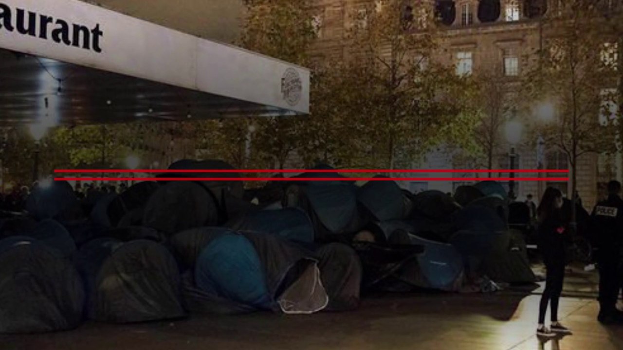 Évacuation de migrants à République : Darmanin évoque des images « choquantes »