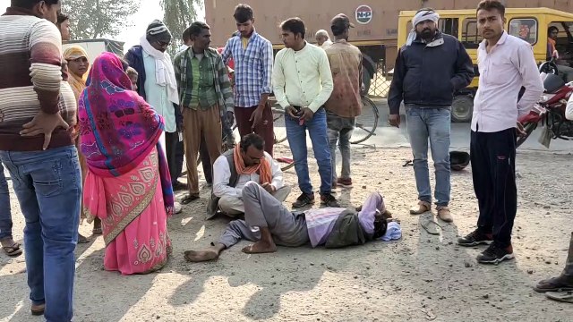 विक्रम चालक ने बाइक सवार को मारी जोरदार टक्कर, बाइक सवार हुआ जख्मी
