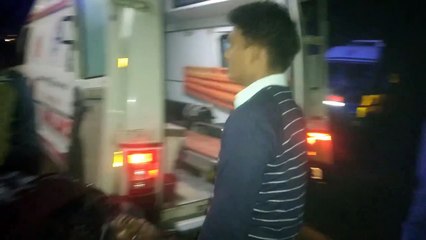 लखीमपुर खीरी- डीसीएम ने बाइक को मारी टक्कर, दो लोग घायल