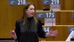 L'eurodiputada Clare Daly acusa els grans grups de silenciar la repressió a Catalunya