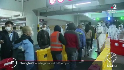 Chine : panique à l’aéroport de Shanghai lors d’un dépistage massif
