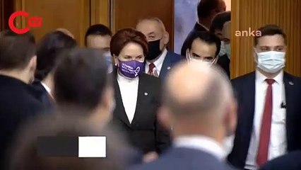 İYİ Parti grup toplantısında dikkat çeken görüntü