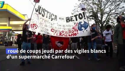 Brésil: manifestation après la mort d'un homme noir dans un supermarché Carrefour