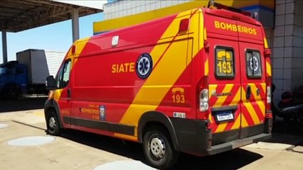 Mancha de óleo na Avenida Carlos Gomes provoca queda de dois motociclistas
