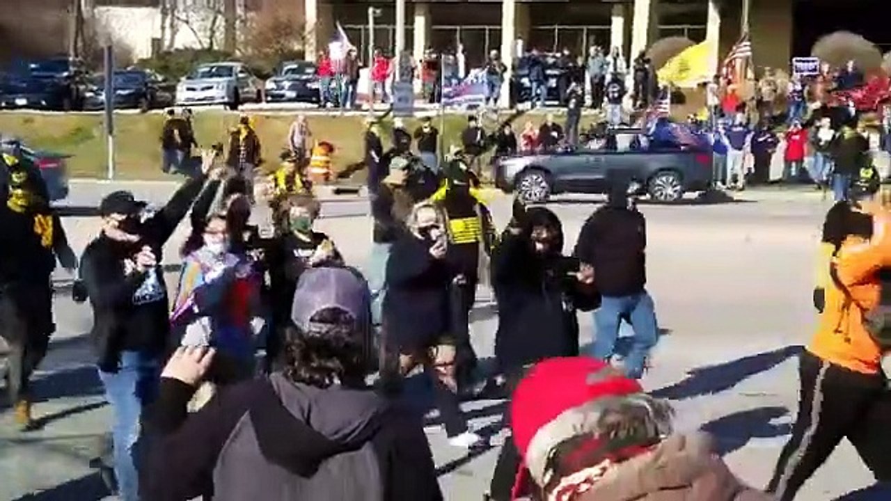All Lives Matter chants by Trump supporters agitate BLM