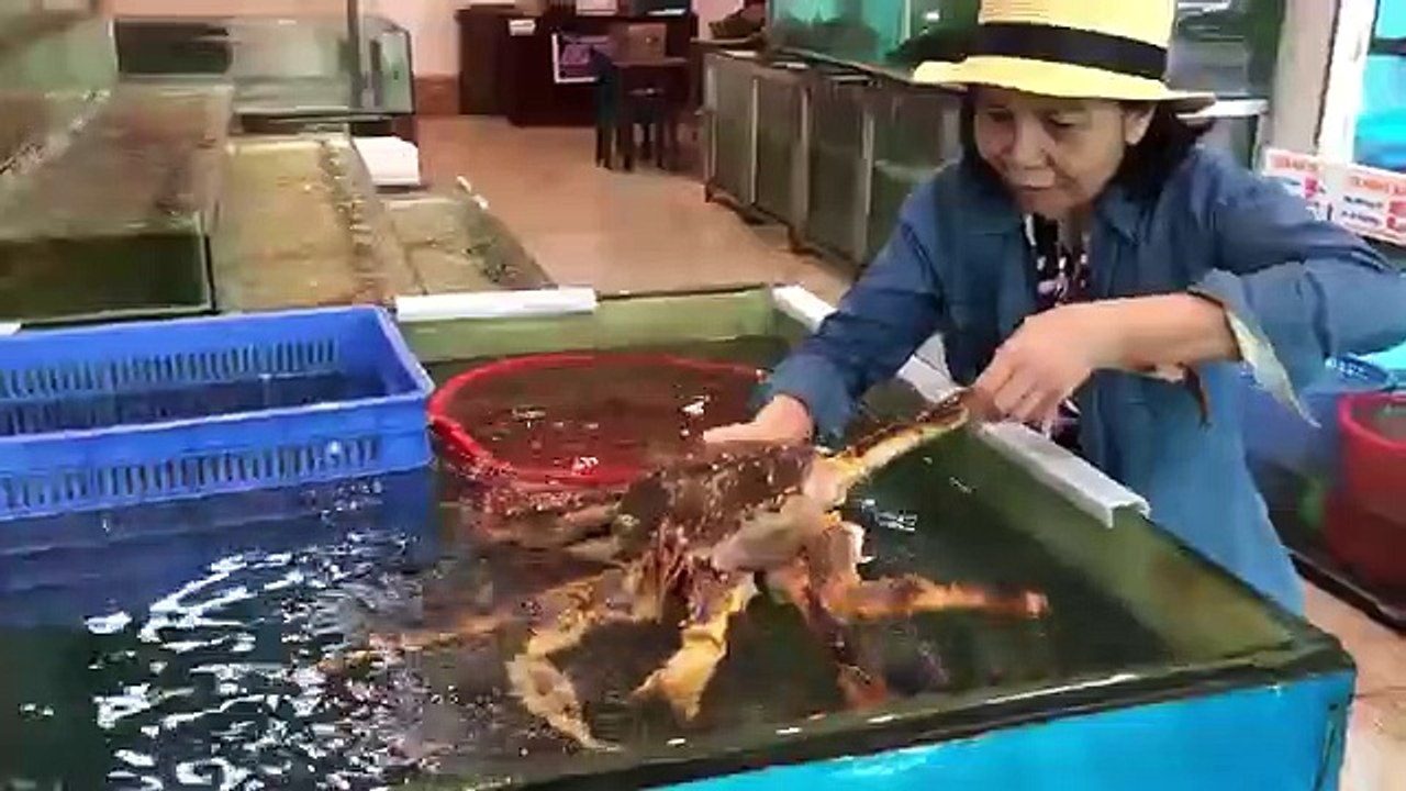 Cooked Alaska King Crab