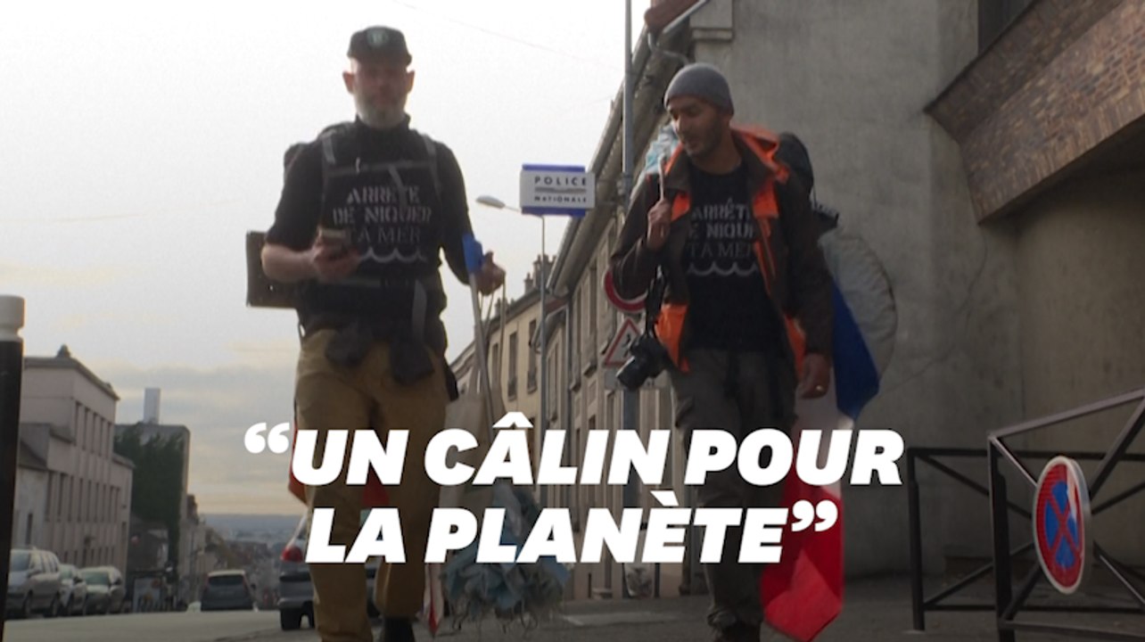 Ce duo franco-britannique marche de Marseille jusqu'à Paris pour ramasser les masques jetés dans la nature