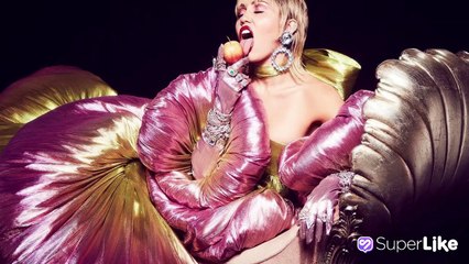 Miley Cyrus recayó en el alcohol a causa de la pandemia del Covid-19.