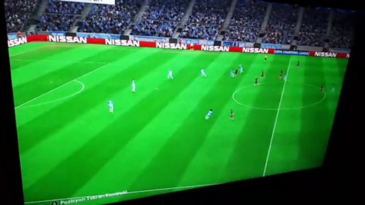 Luis Suárez Left Footed Long Range Goal (FC Barcelona - Manchester City FC PES 2017)
